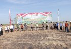 Dukung-Ketahanan-Pangan-Nasional,-Polres-Lamongan-Tanam-Jagung-di-Lahan-Baku-Desa-Kedali