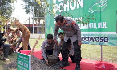 Letakan-Batu-Pertama-Bangun-Barak-Dalmas,-Kapolda-Jatim-Apresiasi-Sinergitas-Forkopimda-Bondowoso