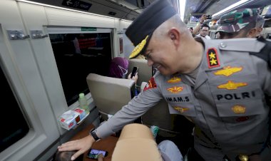 Pastikan-Nataru-Aman,-Kapolda-Jatim-bersama-Forkopimda-Kunjungi-Sejumlah-Terminal-dan-Stasiun