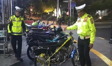 Polisi-Amankan-Belasan-Remaja-dan-13-Motor-Tidak-Sesuai-Spektek-di-Ngawi