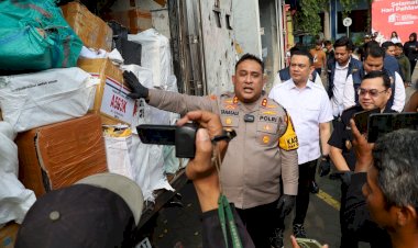 Polres-Tanjungperak-Berhasil-Amankan-7,-6-Juta-Batang-Rokok-Ilegal