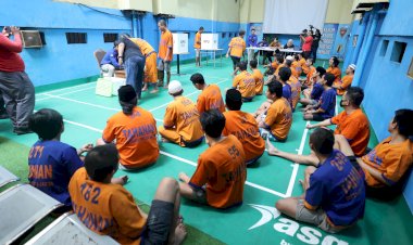 Polda-Jatim-Fasilitasi-Tahanan-Salurkan-Hak-Suara-Pilkada-Serentak-2024