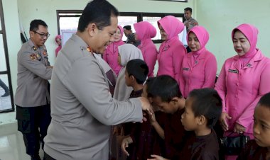 Polres-Nganjuk-Gelar-Baksos-Serentak-di-Panti-Asuhan,-Wujud-Nyata-Kepedulian-Polri-di-Hari-Bhayangkara-ke-79