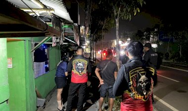 Polres-Gresik-Ungkap-Peredaran-Miras-di-Menganti-Puluhan-Liter-Miras-Diamankan-dari-Warung-Karaoke