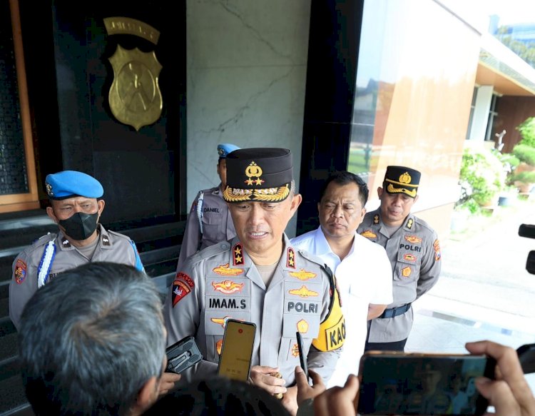 Dinilai Berprestasi Kapolda Jatim Beri Penghargaan Tim Satgas Pangan