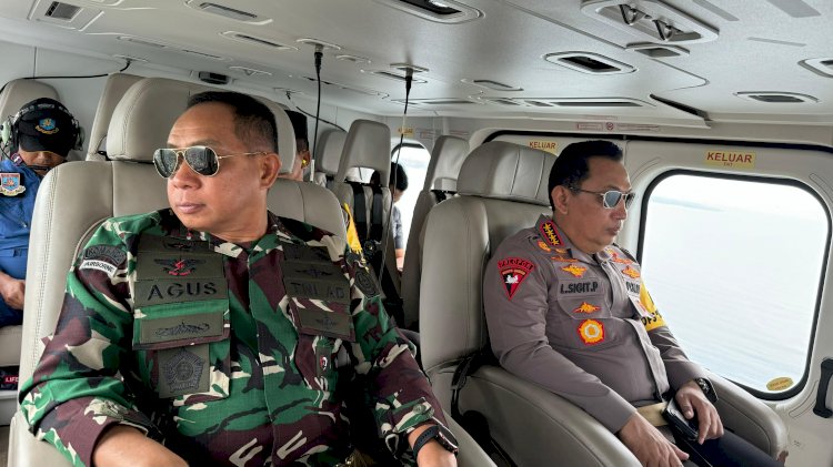 Kapolri-Panglima TNI Patroli Udara Cek Kesiapan Mudik di Pelabuhan Gilimanuk