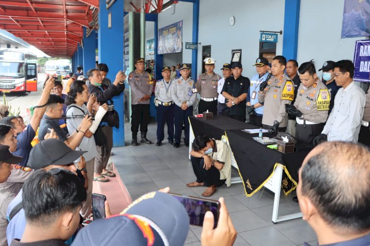 Polres Tulungagung Amankan Sopir Bus Jurusan Blitar - Lampung Positif Narkoba di Terminal Gayatri