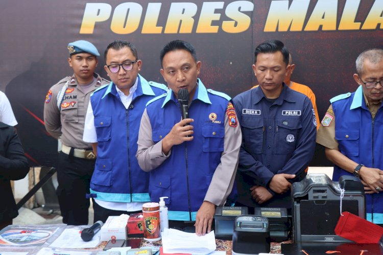 Polisi Amankan Tersangka Pungli Pembuatan Dokumen Kependudukan di Kabupaten Malang