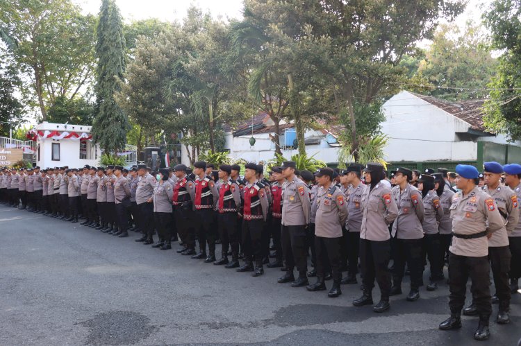 Polresta Banyuwangi Kerahkan Ratusan Personel Pelantikan DPRD Terpilih Berlangsung Kondusif