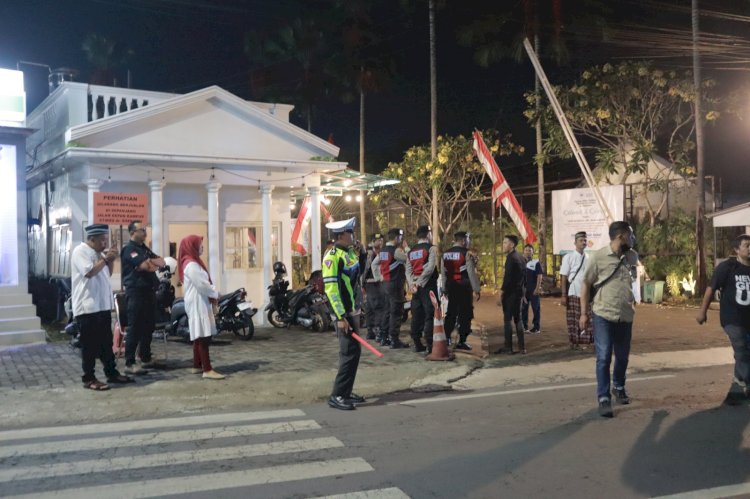 Ratusan Polisi Lakukan Pengamanan, Penetapan Nomor Urut Paslon Pilkada 2024 di Jember Berjalan Kondusif