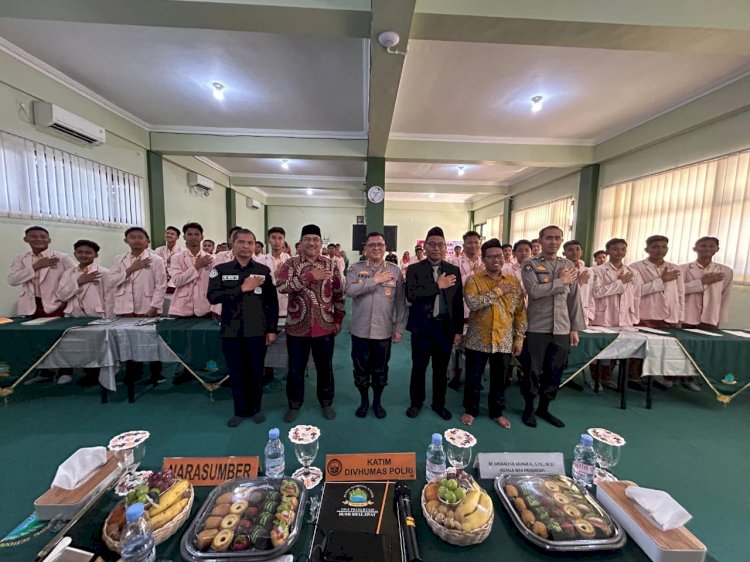 Divisi Humas Polri Gelar Sosialisasi Bahaya Radikalisme di Ponpes Bumi Sholawat Sidoarjo