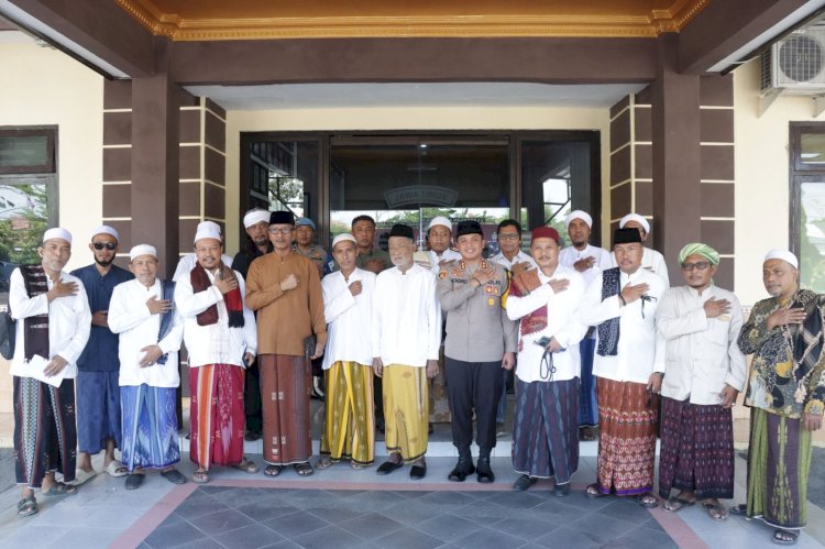 Beri Dukungan Kepolisian Ciptakan Pilkada Damai Sejumlah Ulama Datangi Polres Sampang