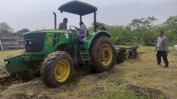 Wujudkan Ketahanan Pangan Polresta Sidoarjo Buka Lahan Tidur Jadi Produktif